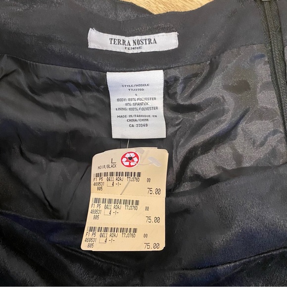 NWT Faux Suede Black Handkerchief Layered Mini Skirt. Size Large. - Picture 12 of 14